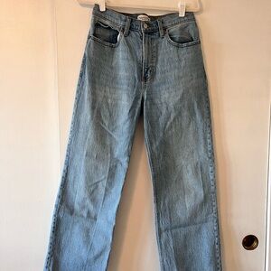 Abercrombie 90s Relaxed Jean High Rise